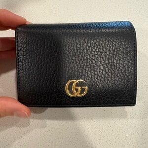 Gucci Black Textured Wallet with Gold Emblem